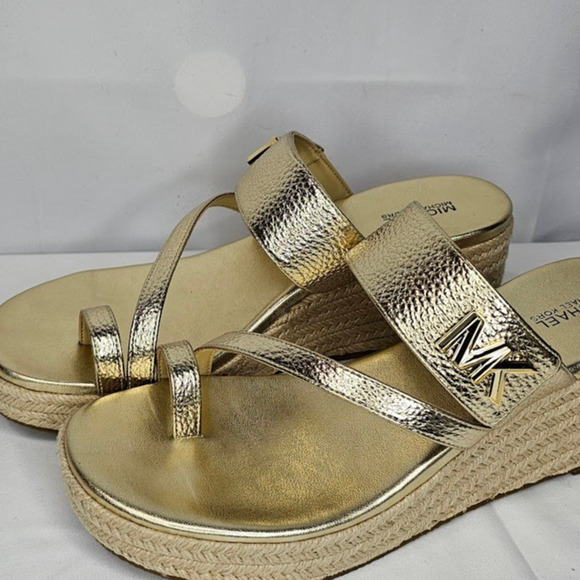 Michael Michael Kors Women's Jilly Mid Wedge Size 9 Pale Gold NWT - Picture 1 of 7